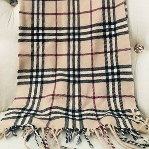 Burberry Scarf 🧣